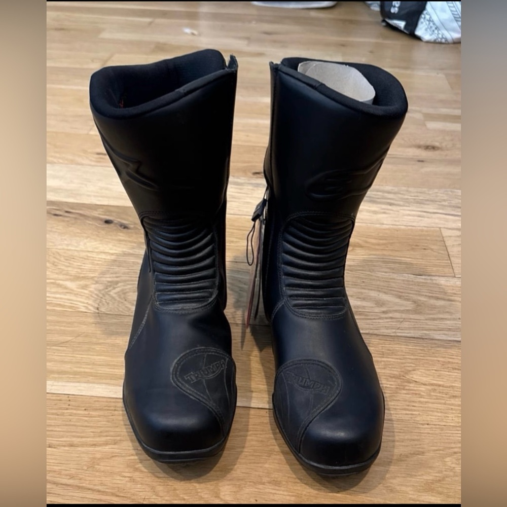 New Mens Triumph Alpinestars boots 11.5